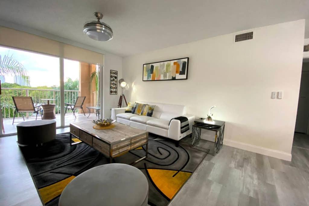 Apartament Yacht Club At Aventura 2 Bed 2 Bath Luxurius Cozy Brand New 2020 Zewnętrze zdjęcie